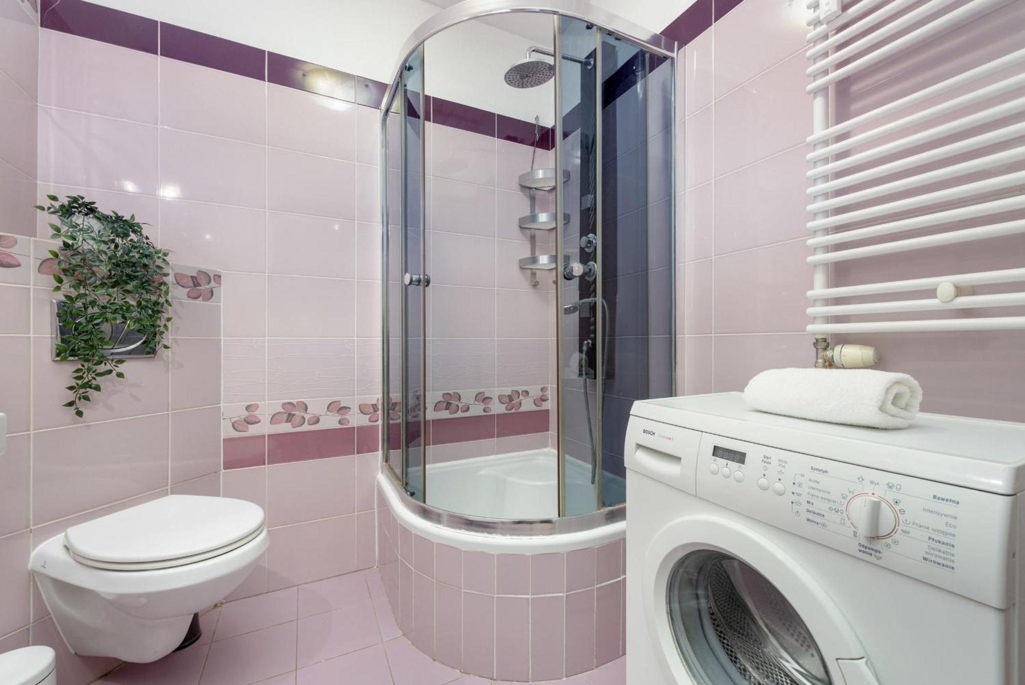 Bukowinska Apartment With Balcony And Parking And Swimming Pool By Noclegi Renters Warszawa Eksteriør billede