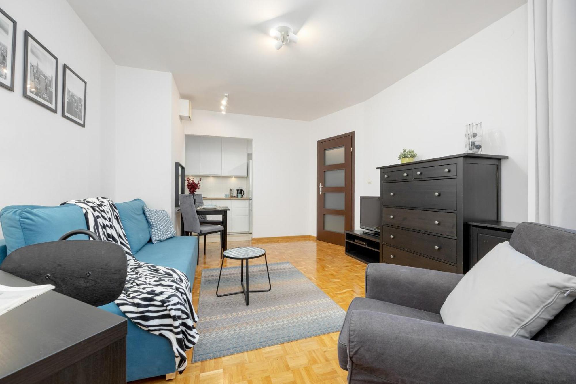 Bukowinska Apartment With Balcony And Parking And Swimming Pool By Noclegi Renters Warszawa Eksteriør billede