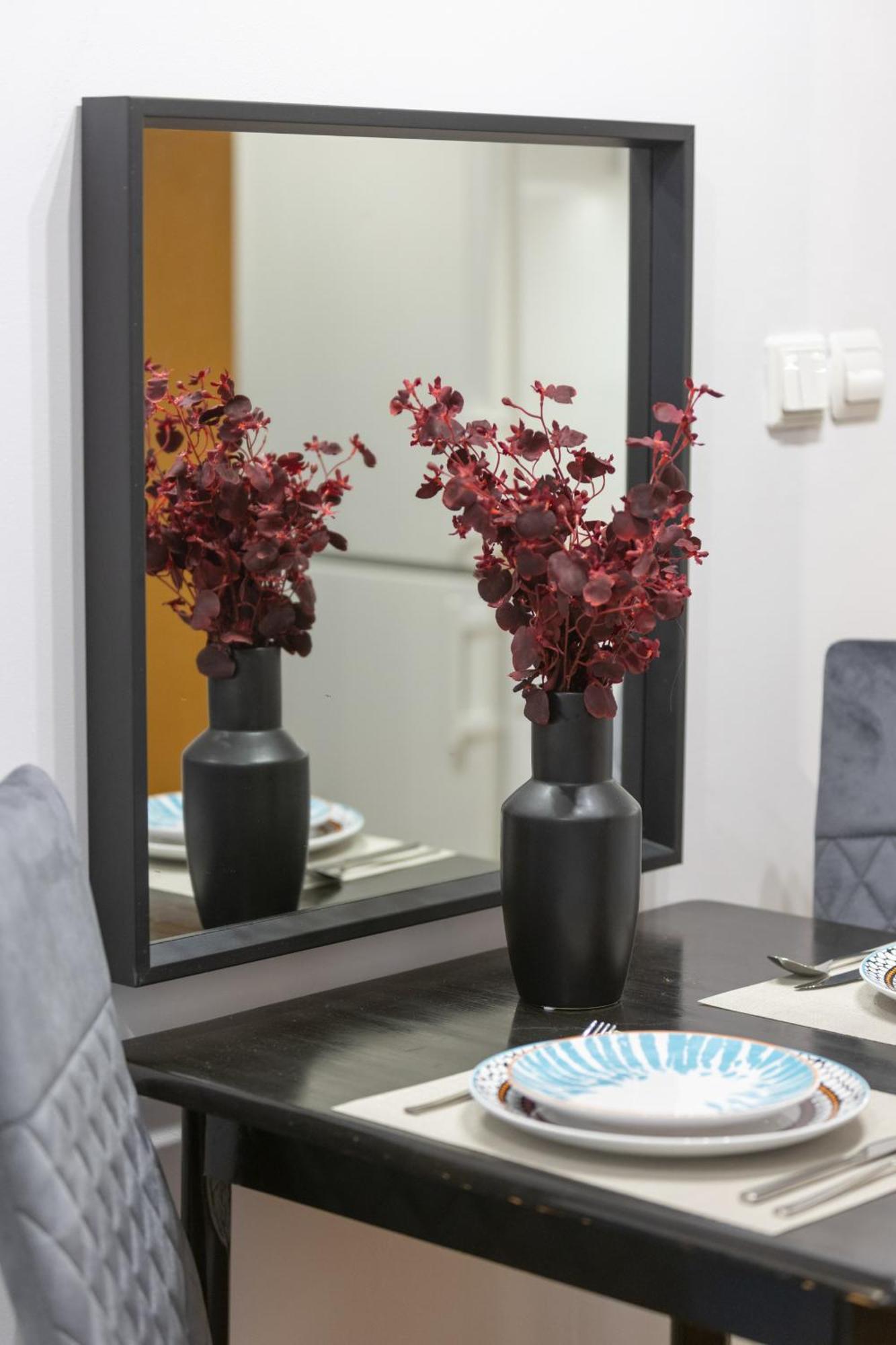 Bukowinska Apartment With Balcony And Parking And Swimming Pool By Noclegi Renters Warszawa Eksteriør billede